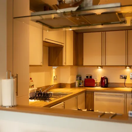 Comfy 2 Bedroom Near Centre *