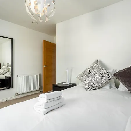 Comfy 2 Bedroom Near Centre *