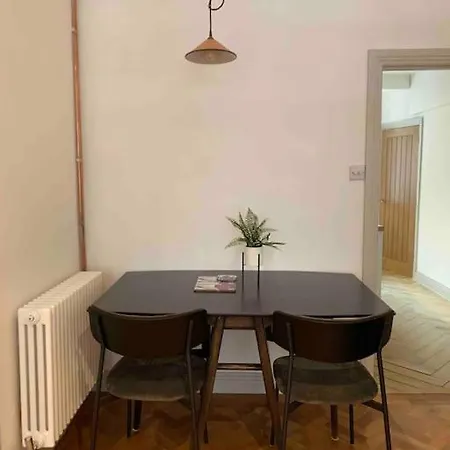 16th Century Courtyard On The Royal Mile Apartament