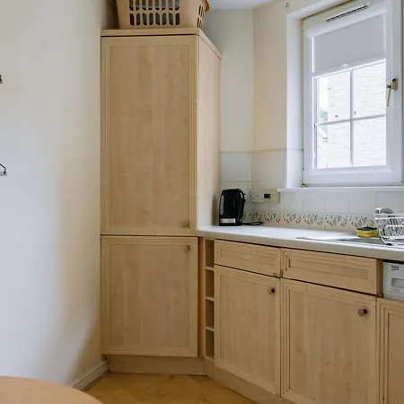 Snug & Serene 2bd Flat - Roseburn Apartment *
