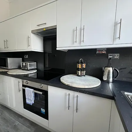 Grange Hideaway 2-br Apartment