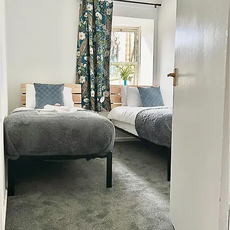 Grange Hideaway 2-br *
