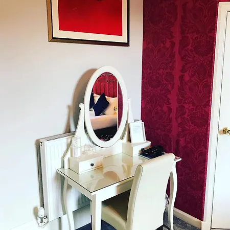 Ardenlee بيت ضيافة