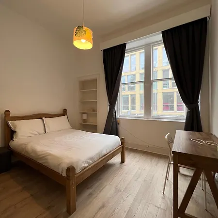 アパート Spacious Boutique Two-bedroom Next To The Castle エディンバラ