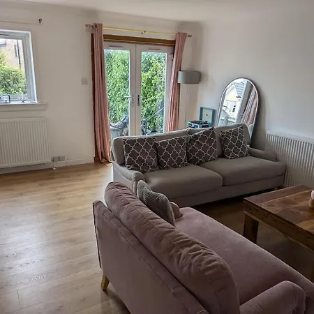 Tranquil 3-bedroom In Holiday home