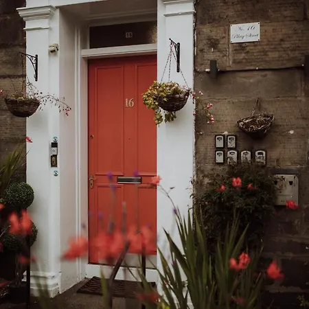 16 Pilrig Bed & Breakfast