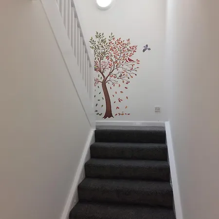 Bright - - Sleeps 10 度假居