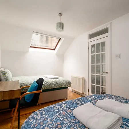 Semesterbostad Bright - - Sleeps 10