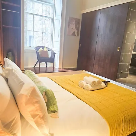 Apartamento Spacious 2 Bedroom In The Heart Of New Town