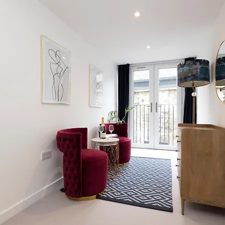 Appartement Argyl - Old Town Mews With Parking *