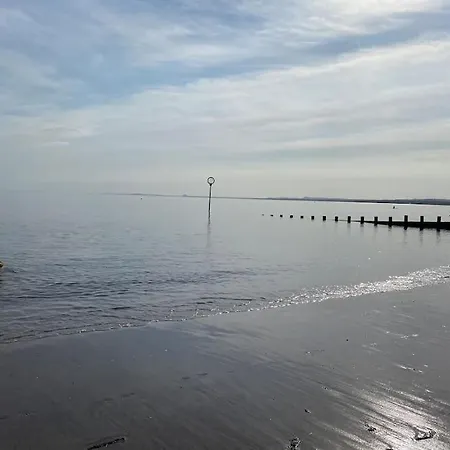 Number 70, Portobello, 別荘