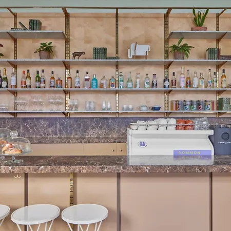 ホテル エデン ロック