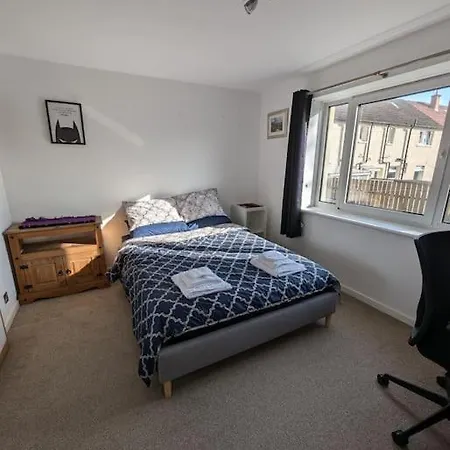 Daire Lovely 3-bed Flat