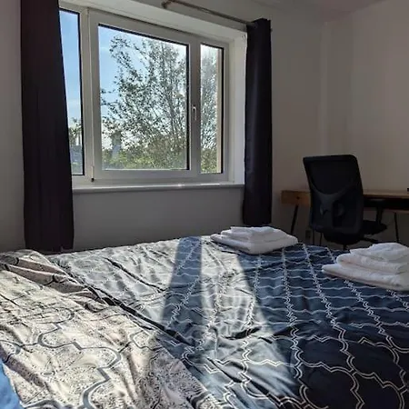 Lovely 3-bed Flat Daire *