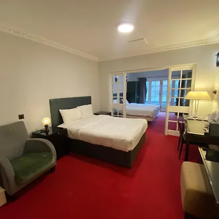 No6 West Coates فندق 3*
