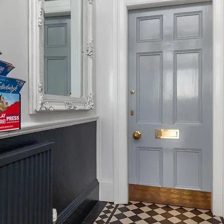 Daire Beautiful Victorian Close To The Botanical Gardens, Free Parking! Edinburgh