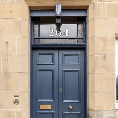 Beautiful Victorian Close To The Botanical Gardens, Free Parking! Edinburgh