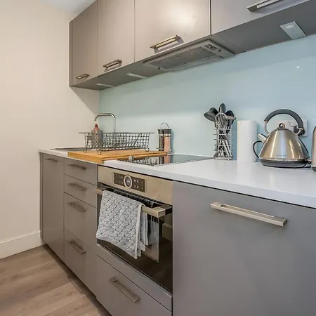 The Bristo Апартаменты *