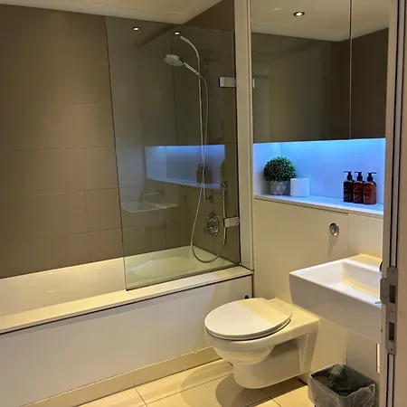 Apartment Executive Quartermile Near To Castle University With Park View