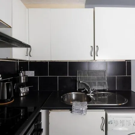 Lägenhet Warm & Welcoming City Centre Apt - Meadows 6! *
