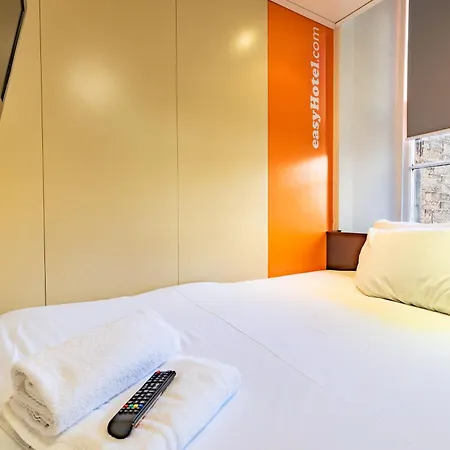 Easyhotel Szálloda 2*