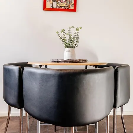 דירה Fab Centre Flat אדינבורו