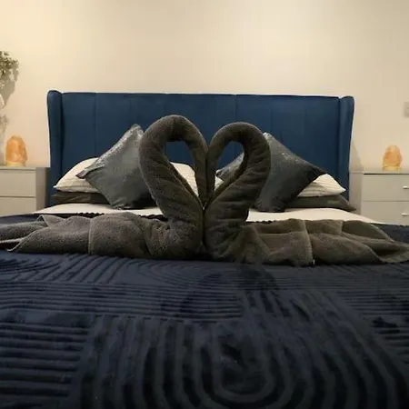 Modern 3bhk Near Zoo