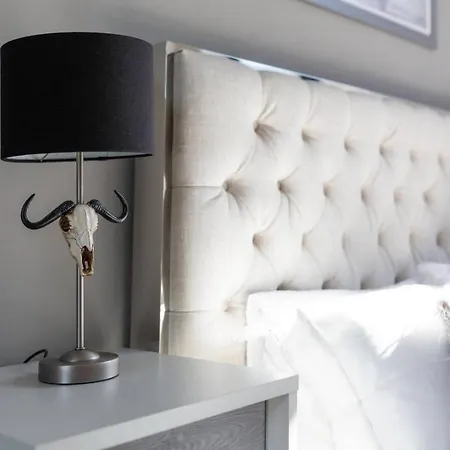 Apartament 4bdr Beautifully Modernised *
