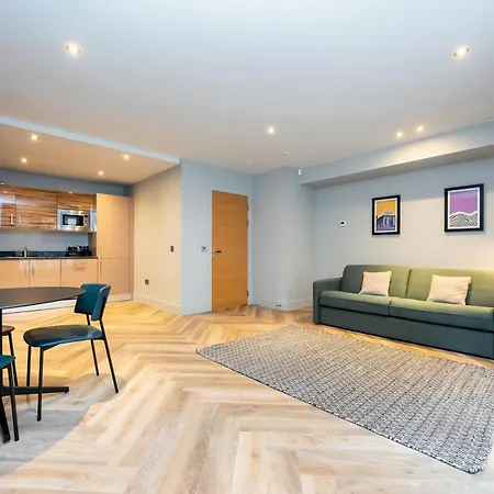 Staycity West End 4*