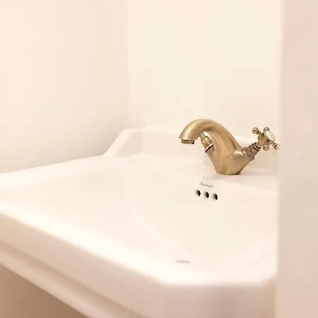 アパート Haymarket Modern Flat For 2 Guests エディンバラ