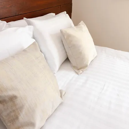 Haymarket Modern Flat For 2 Guests * エディンバラ