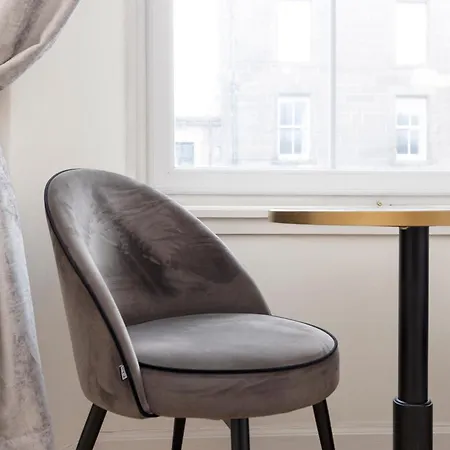 Haymarket Modern Flat For 2 Guests アパート エディンバラ