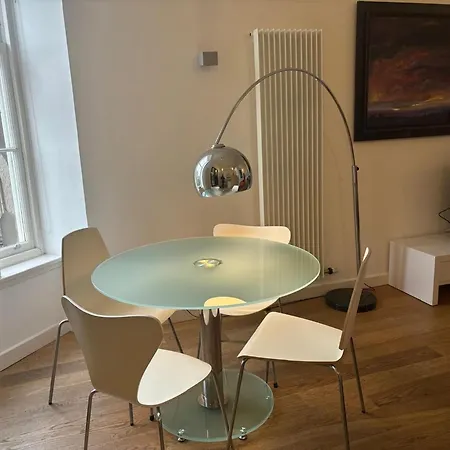 Spacious One Bed Quartermile With Breathtaking Park Views - V شقة