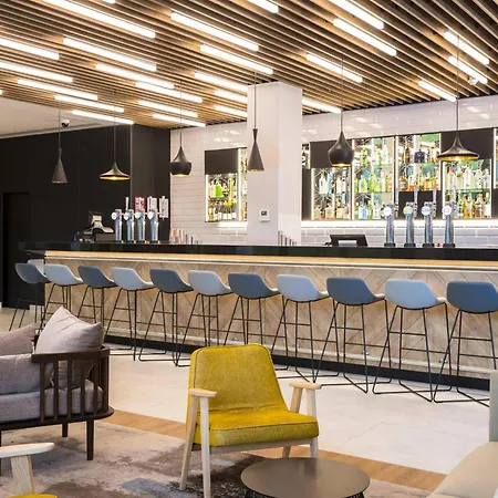 Hotel Courtyard By Marriott West 4*