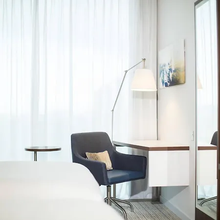 Courtyard By Marriott West 4* Edimburgo