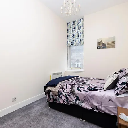Stylish 2-bedroom Old Town Next To Royal Mile