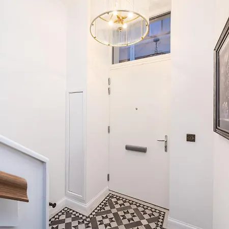 The Coach House Апартаменты Эдинбург