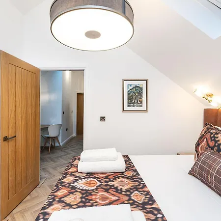 The Coach House Апартаменты Эдинбург