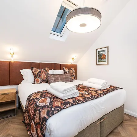 The Coach House Апартаменты