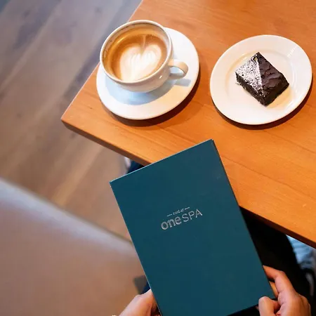 Sheraton Grand & فندق إدنبرة