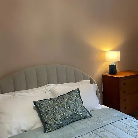 Spacious In * Edinburgh