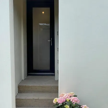 Modern Apartment, Access To Holyrood & * Edinburgh