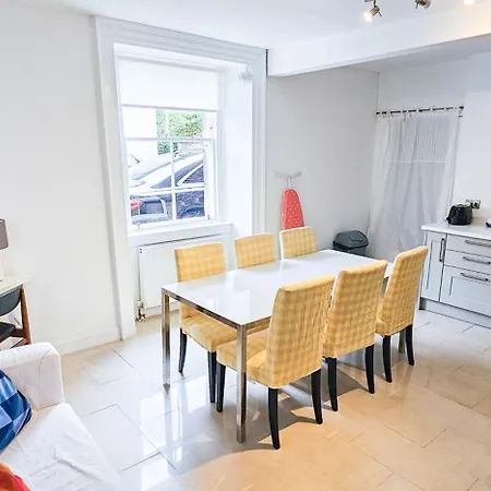 Russel House - 4 Bedroom - The Royal Mile Casa de Férias Edimburgo