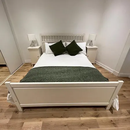 Stunning Refurbished Main Door Marchmont * エディンバラ