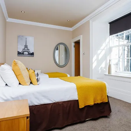 Large 3 Bed 3 Bath - New Town * Edinburgh