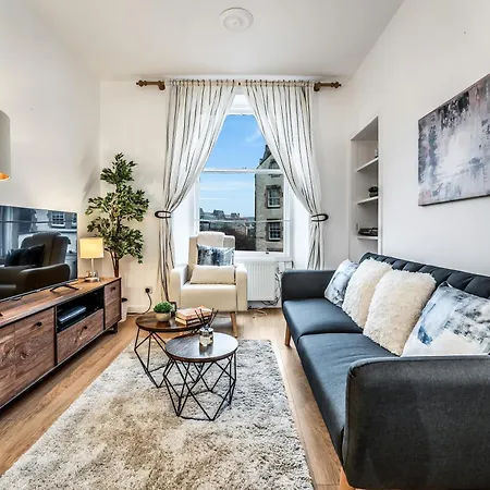 Cozy 2 Bed With Great View - Parking Apartmán Edinburgh