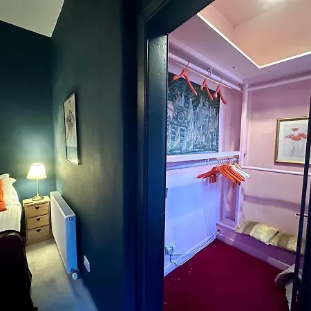 Unique Cozy Nest For 2, Old Town Apartman Edinburgh