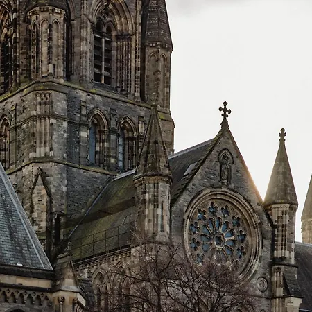 Prestigious Townhouse Close To Princes Street 에든버러