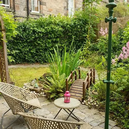The Retreat Stockbridge * Edinburgh