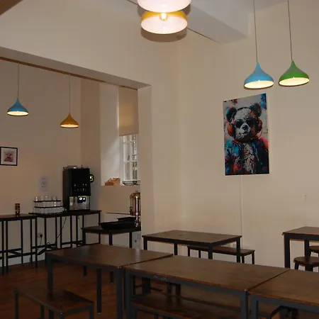 Safestay Cowgate Hostel *